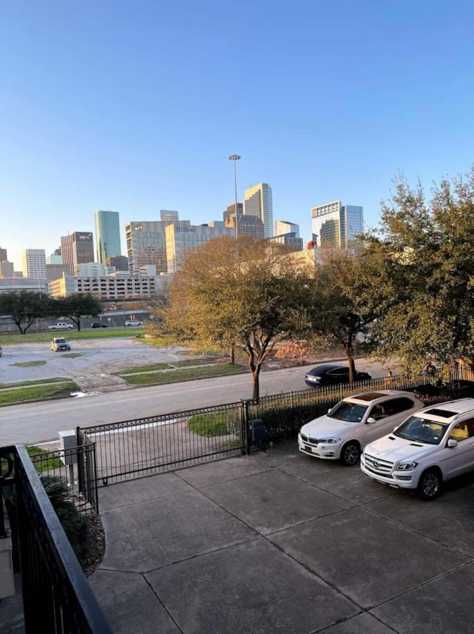 Luxury 3-Story Home In Downtown Houston Exterior foto